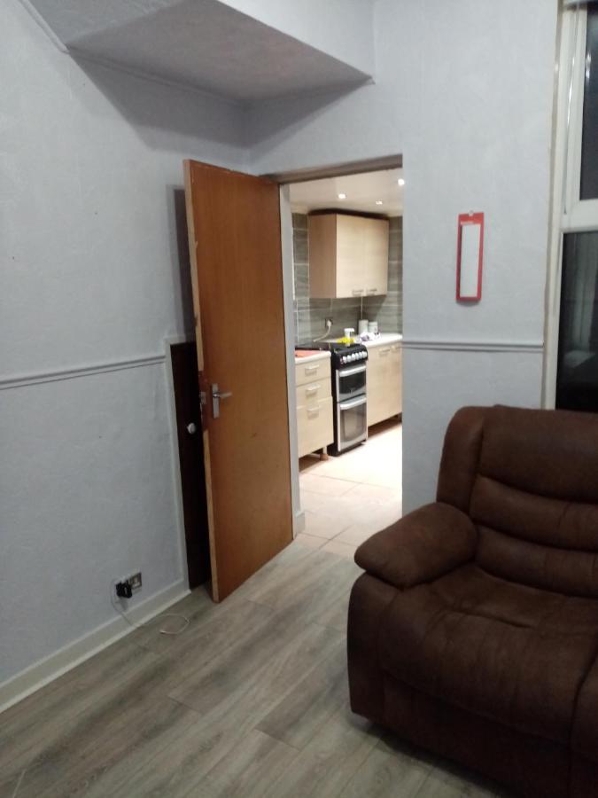 East Belfast Rooms Available Long Or Short Term Accommodation Exterior foto
